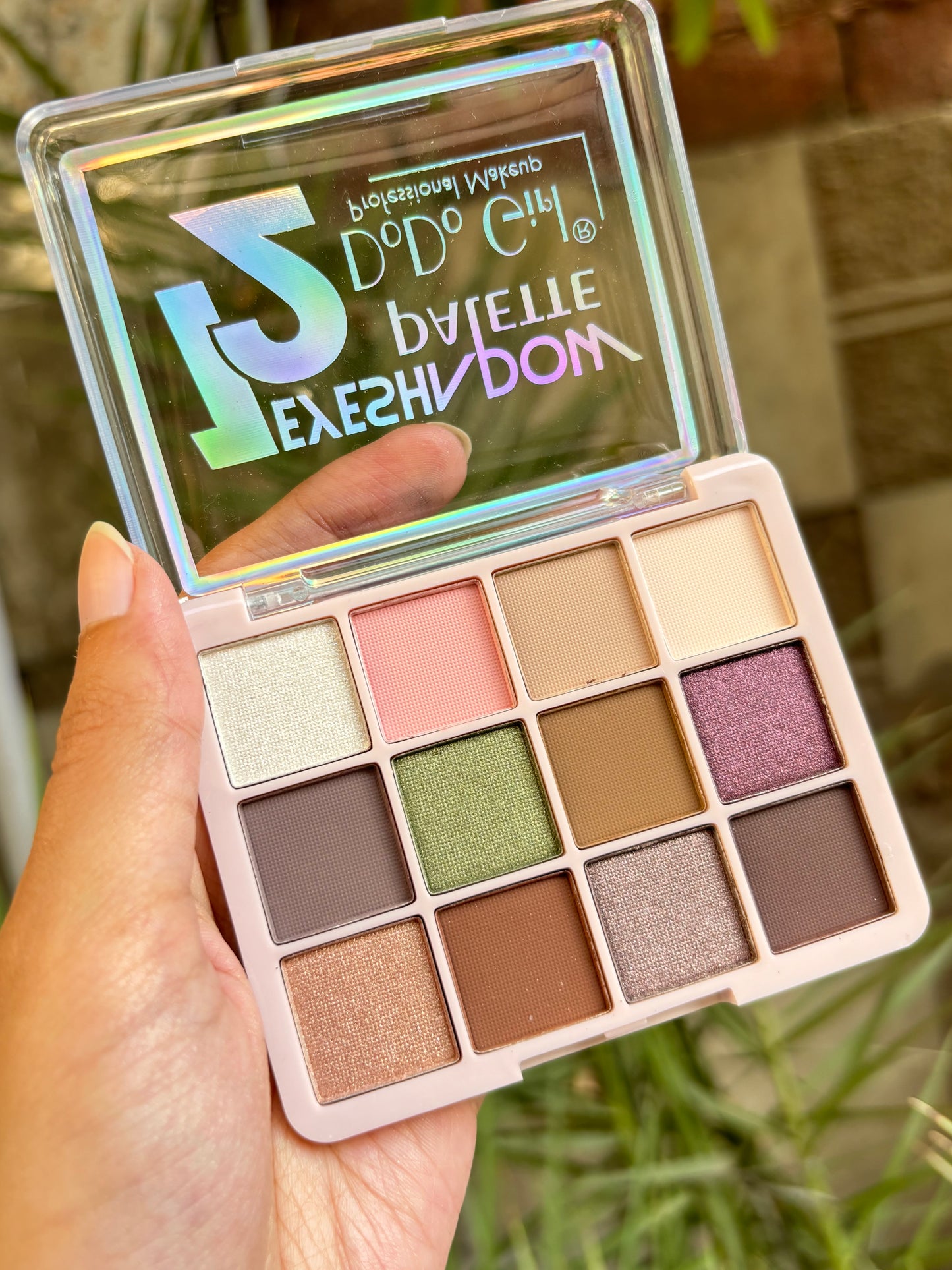 12 Color Eyeshadow Palette