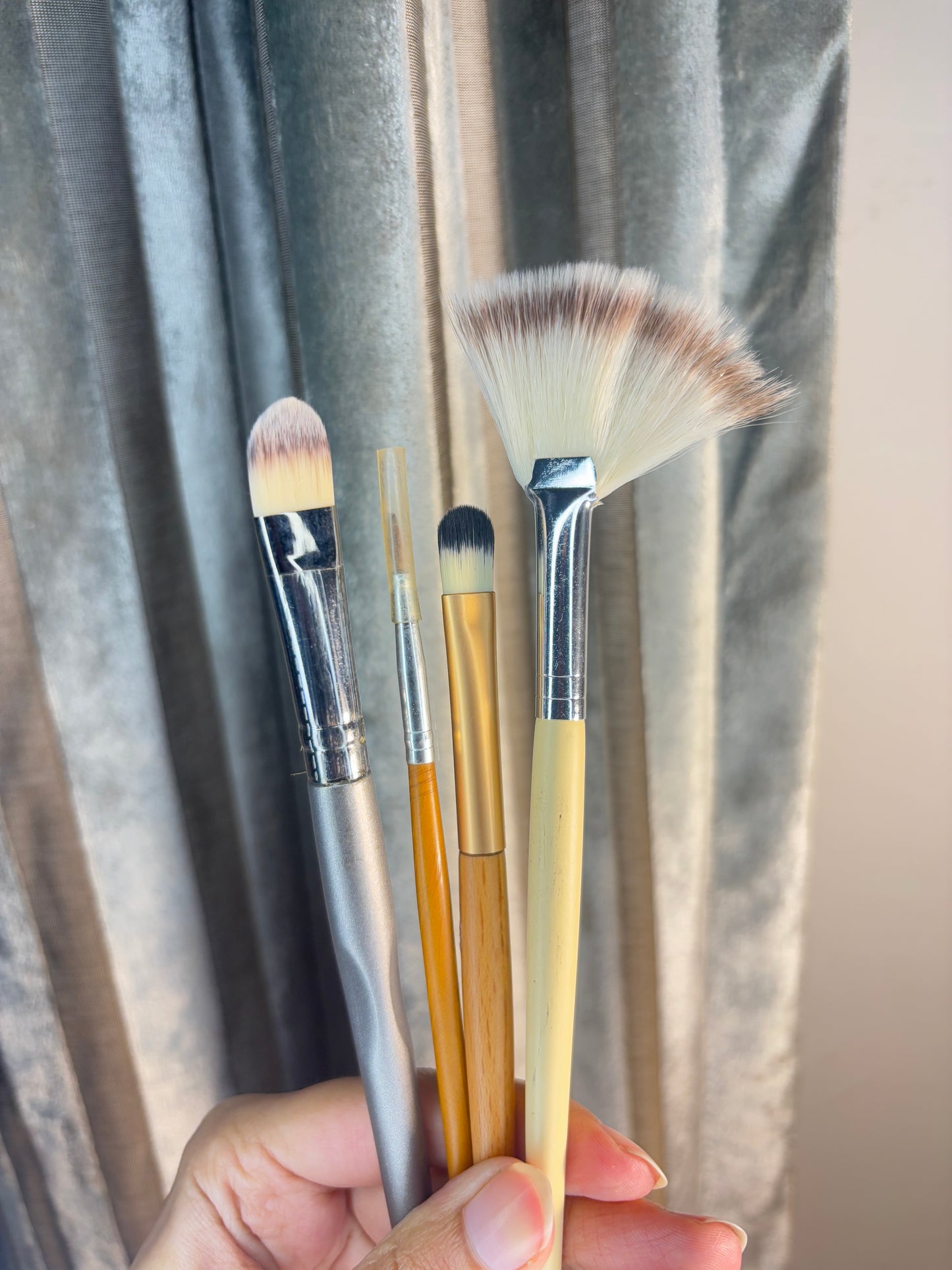 Set of 7 Brushes