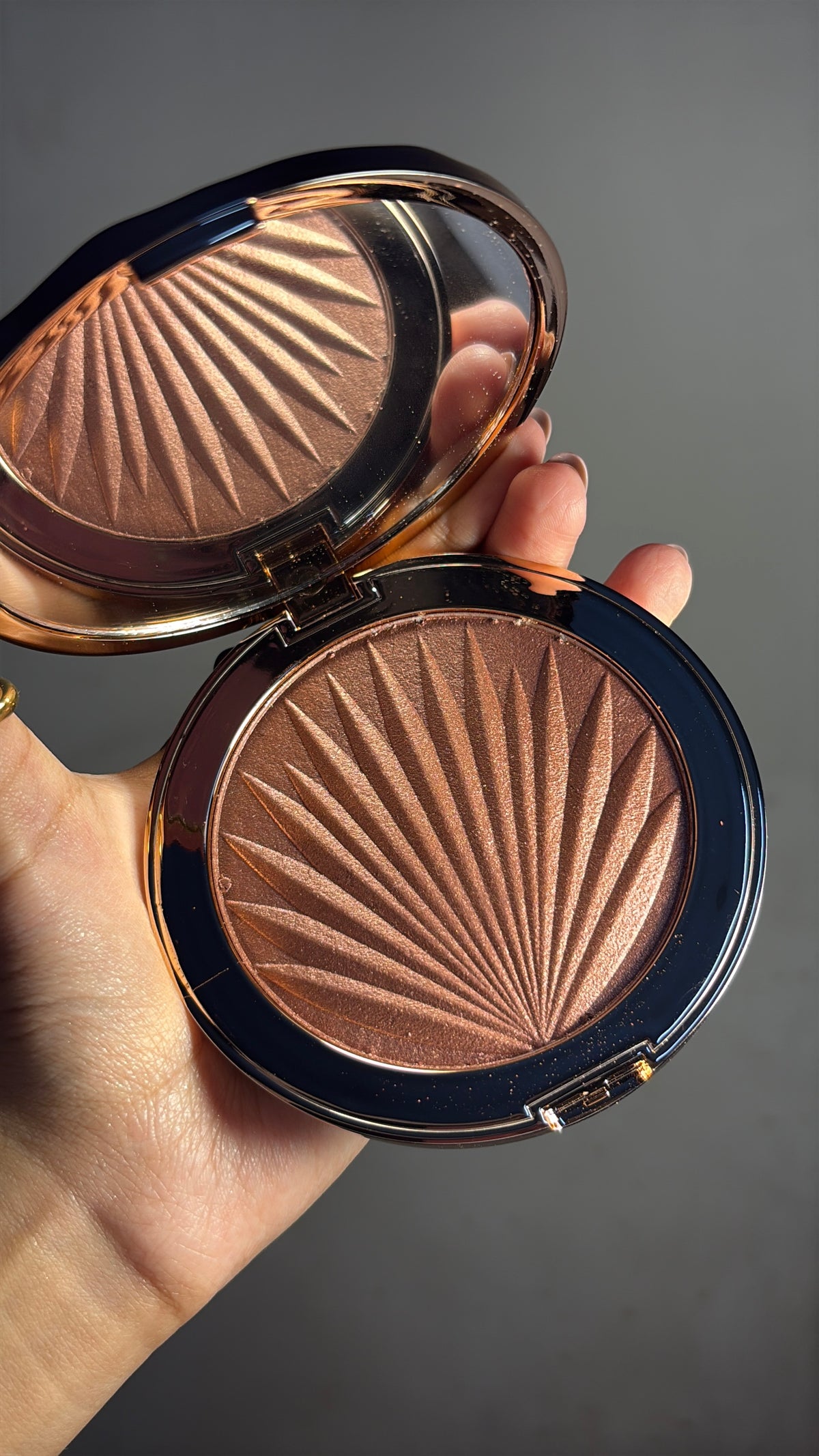 Ultra Glow Highlighter