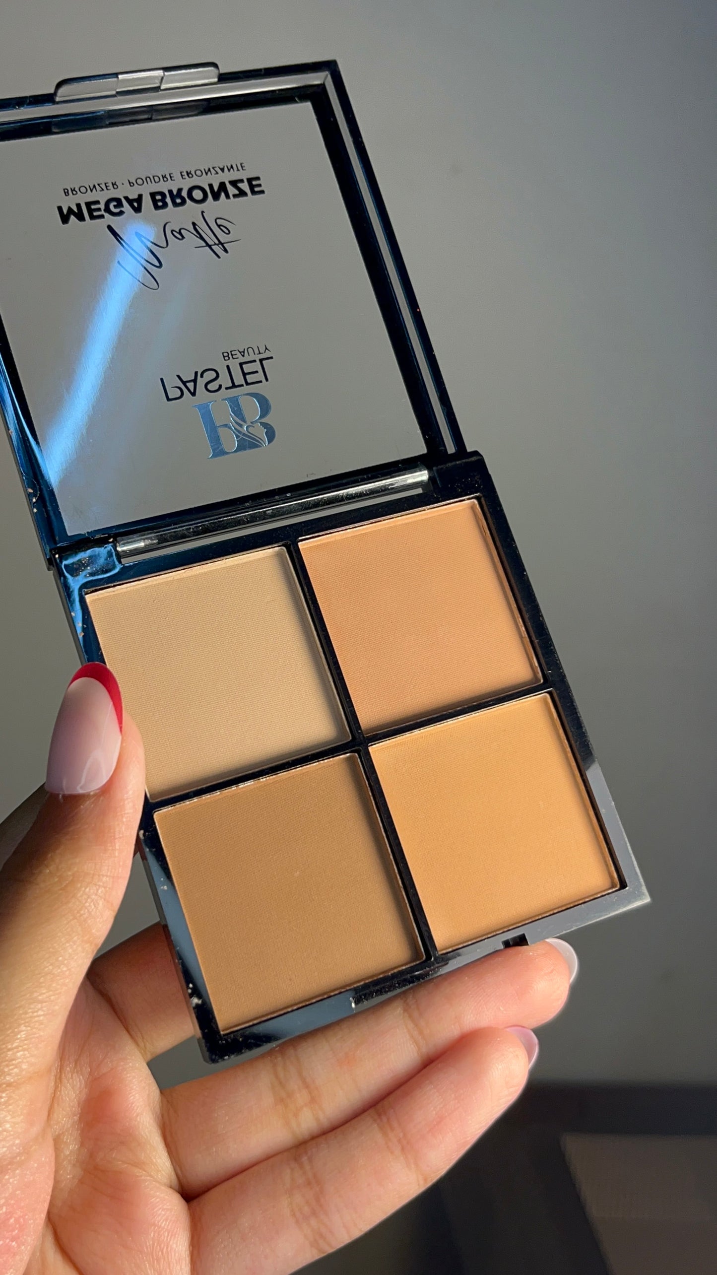 MEGABRONZE Bronzer Palette