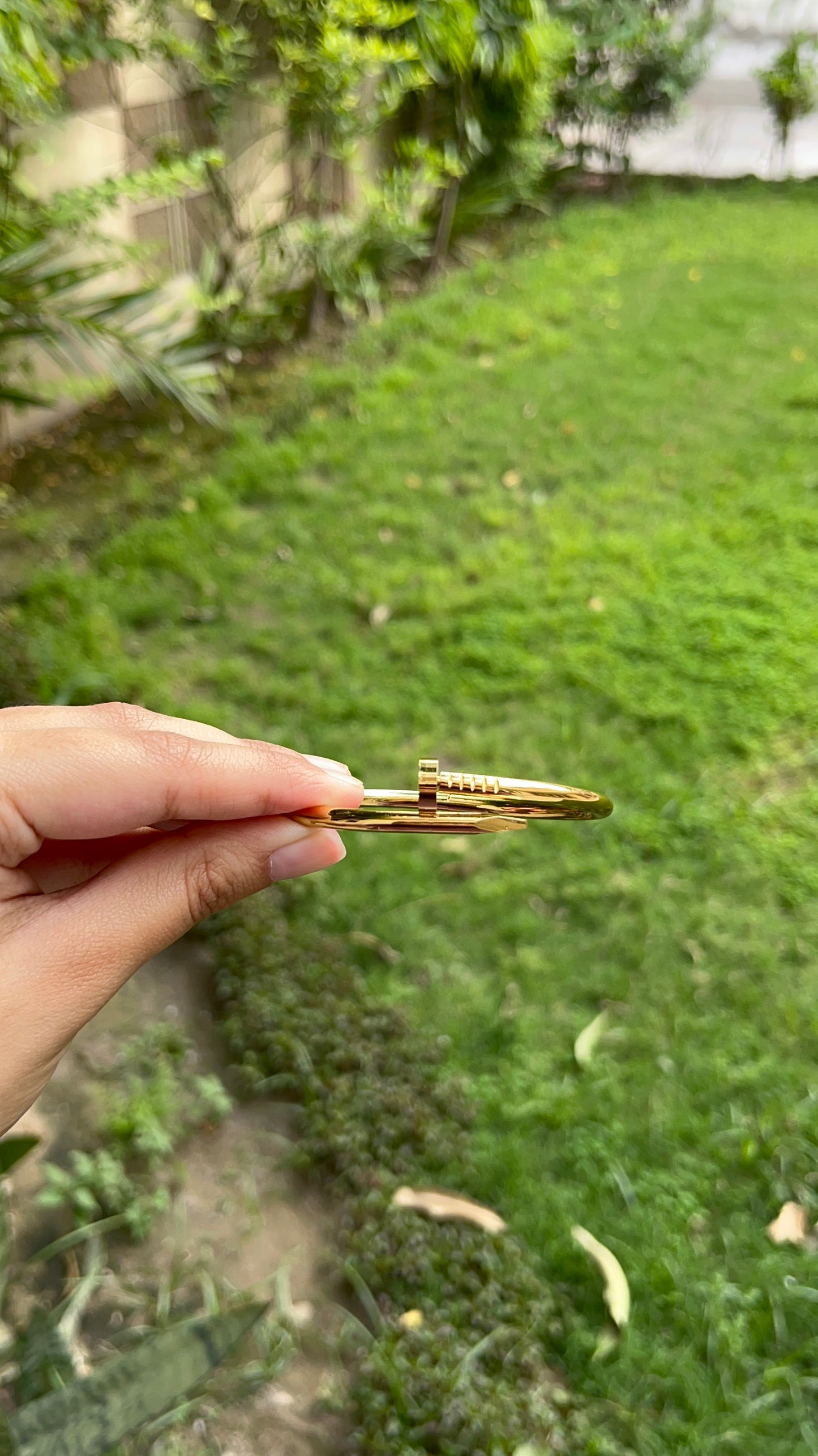 Nail Handcuff