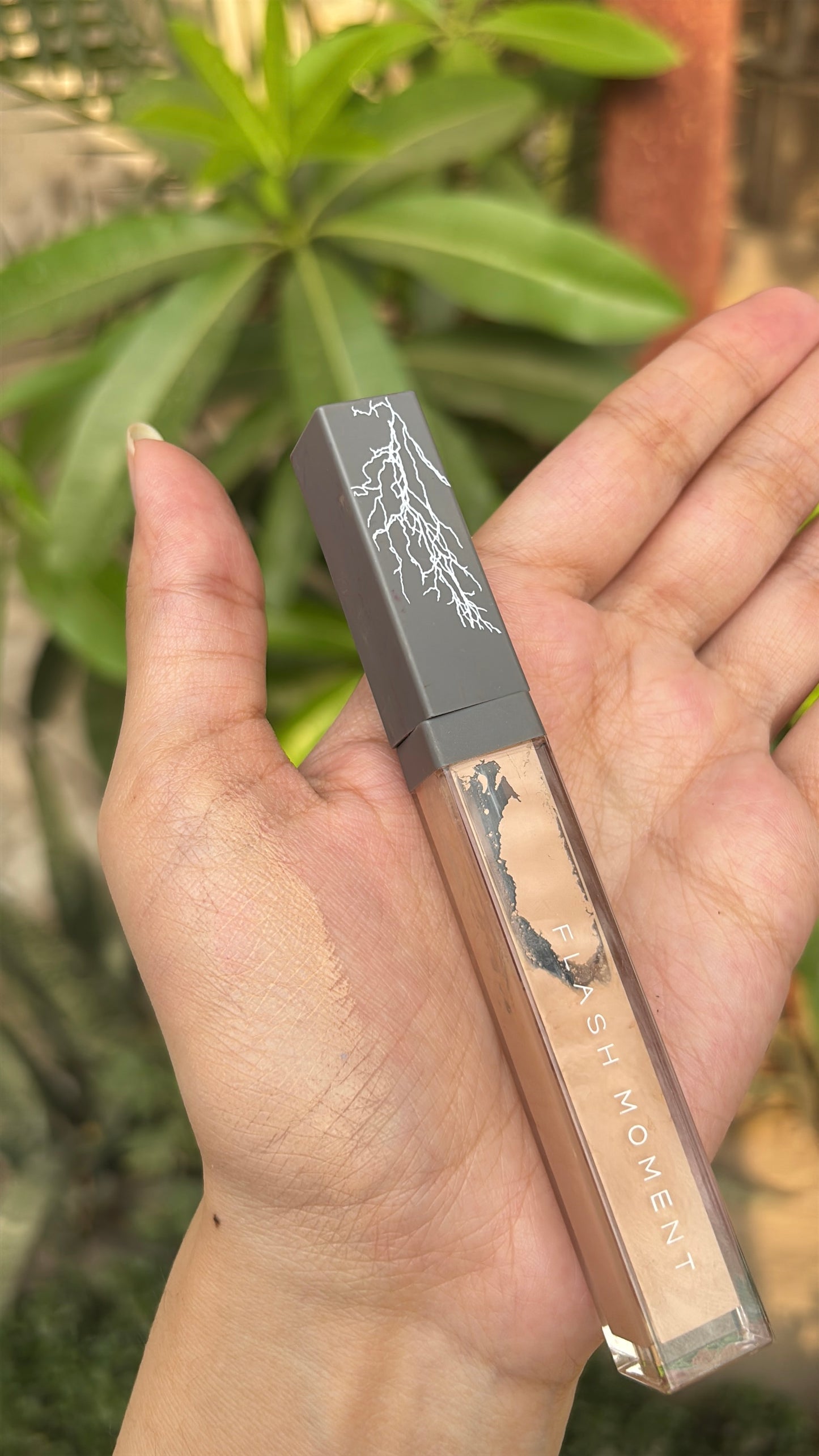 Flash Moment Concealer