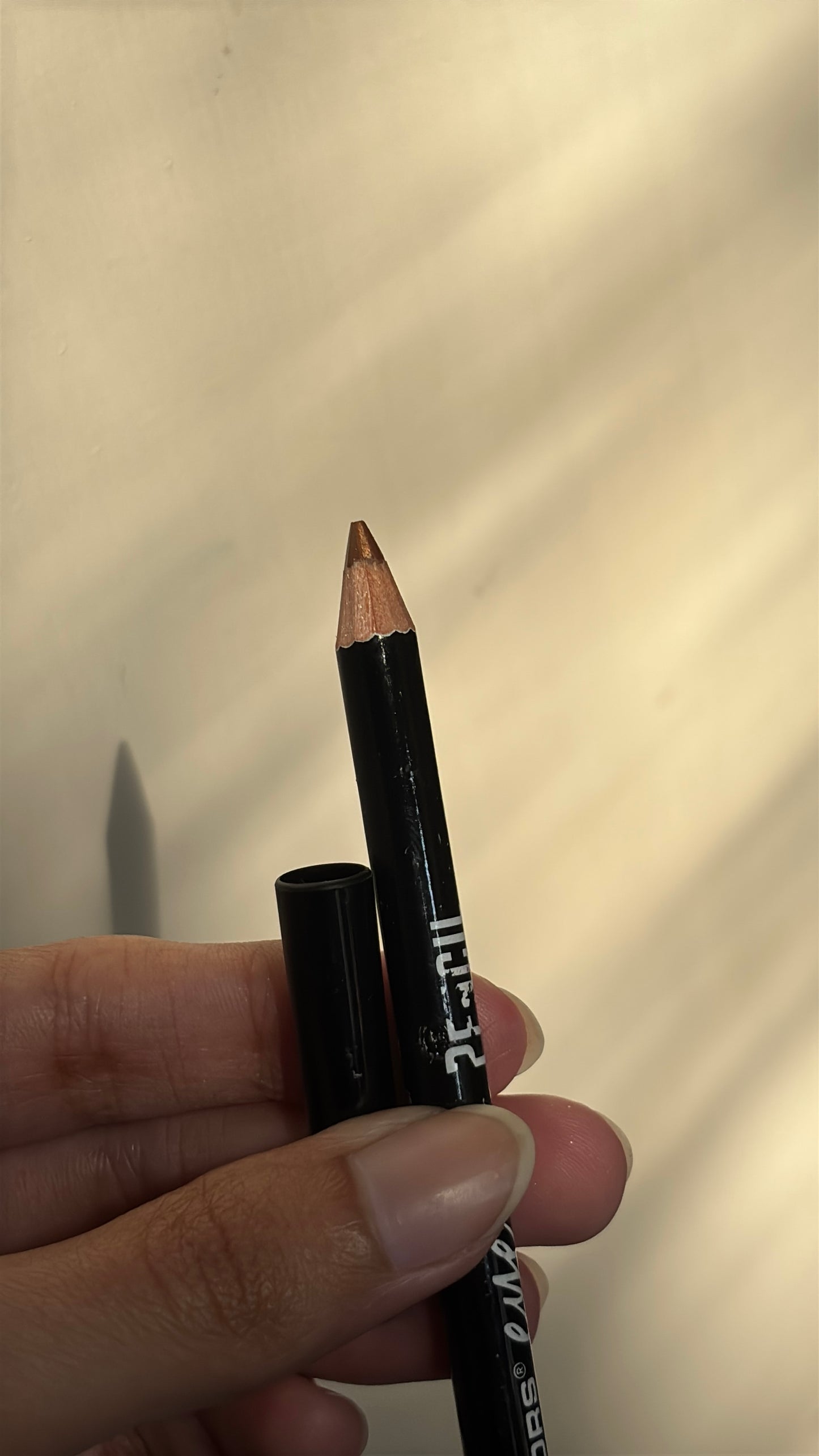 LAA colors Eyeliner pencil