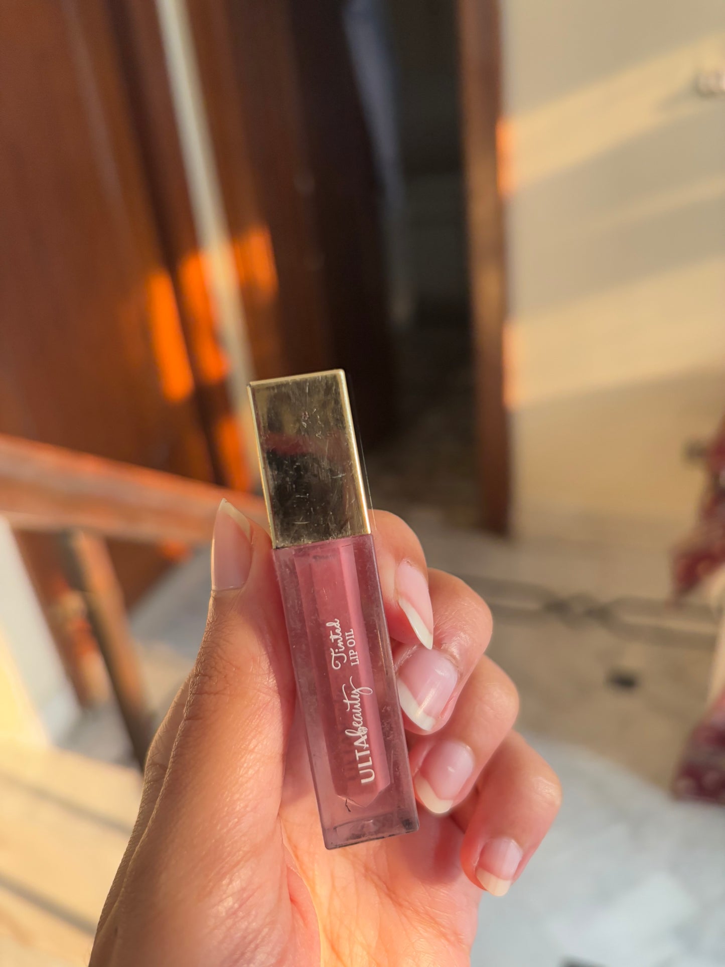 Lip Oils & Shinny Gloss