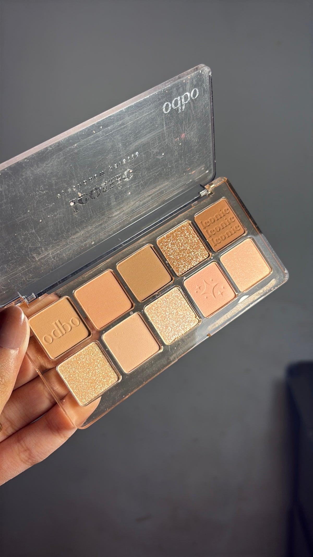 Iconic Nude color Eyeshadow palette