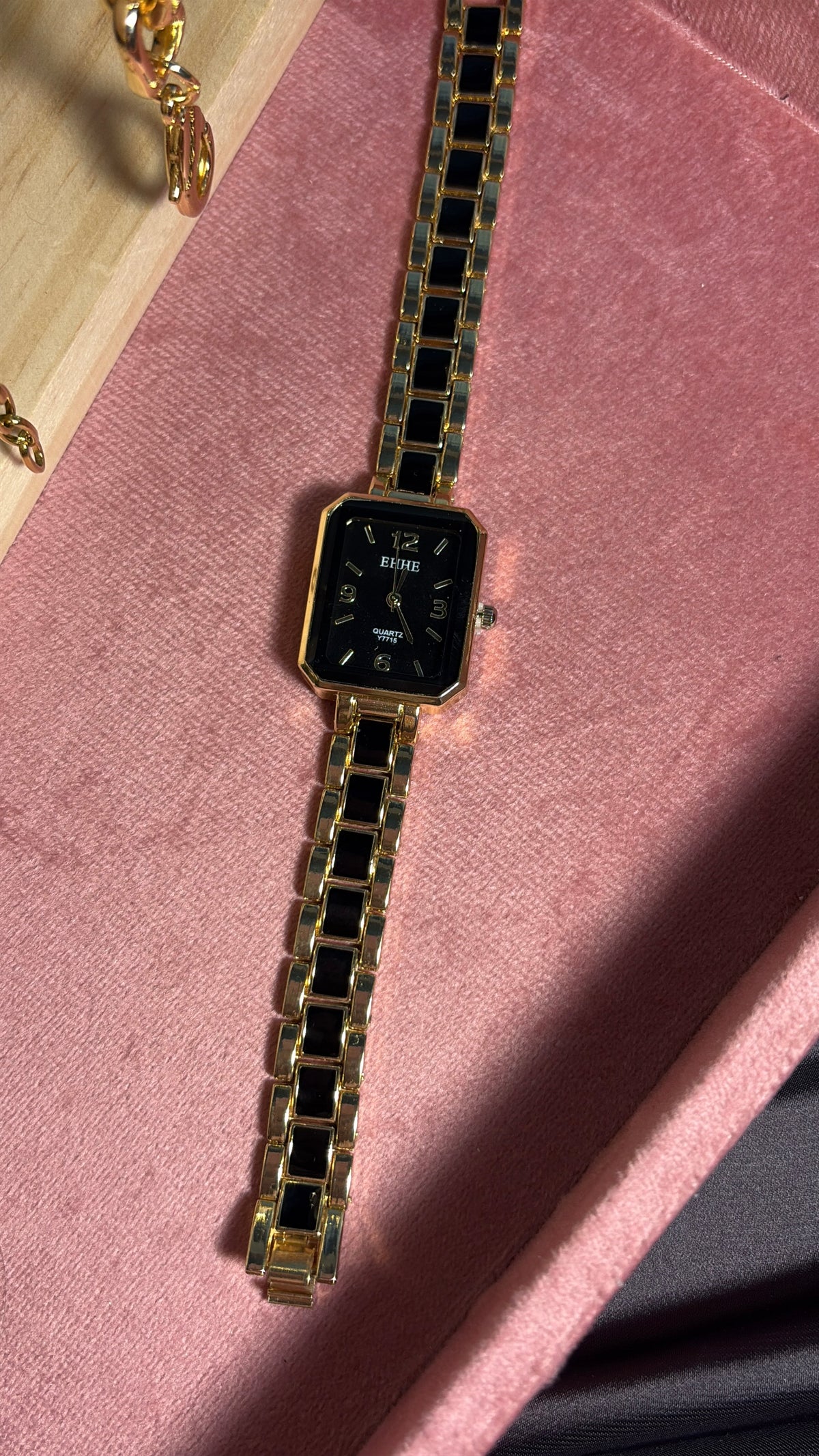 Chic Rectangle Black Dial Watch