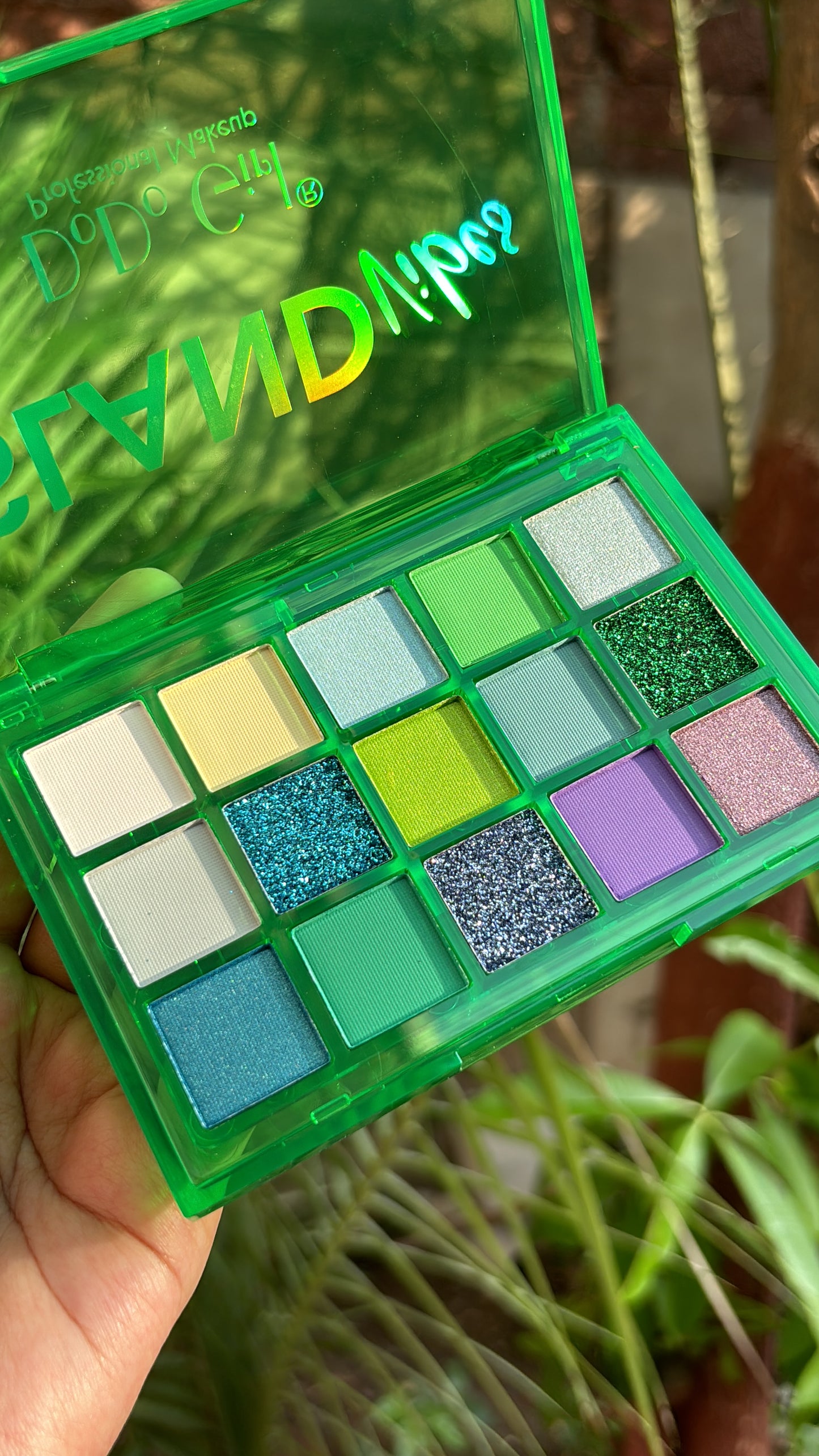 Vibrant Eyeshadow Palette