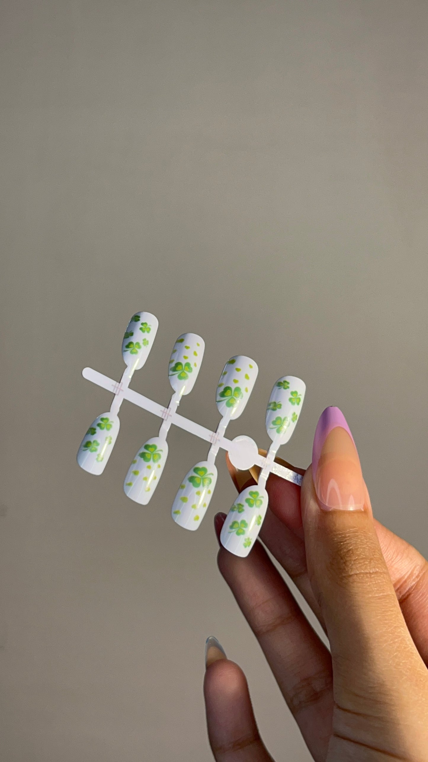 Nails-075