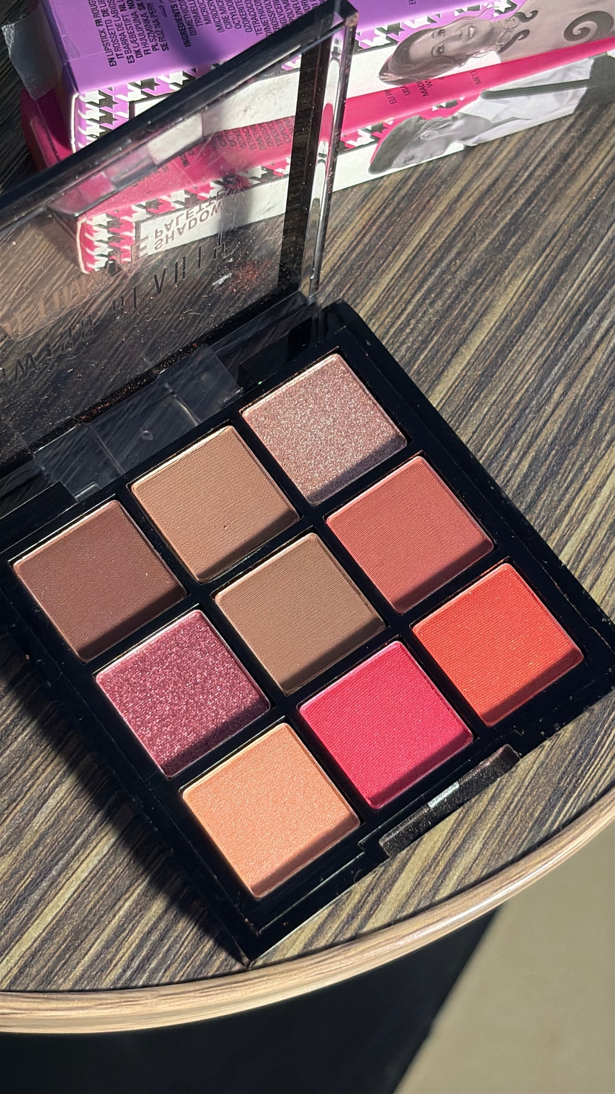 Swiss Beauty Eyeshadow palette